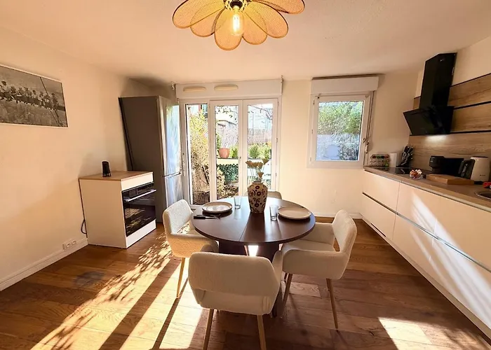 Jardin Japonais - T2 Parking Prive Et Terrasse