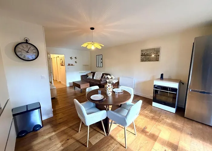 Jardin Japonais - T2 Parking Prive Et Terrasse *